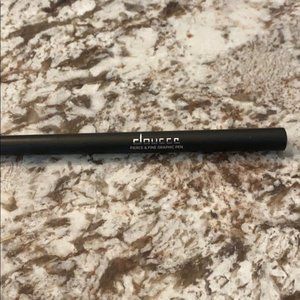 Doucce Black Fierce & Fine Graphic Pen